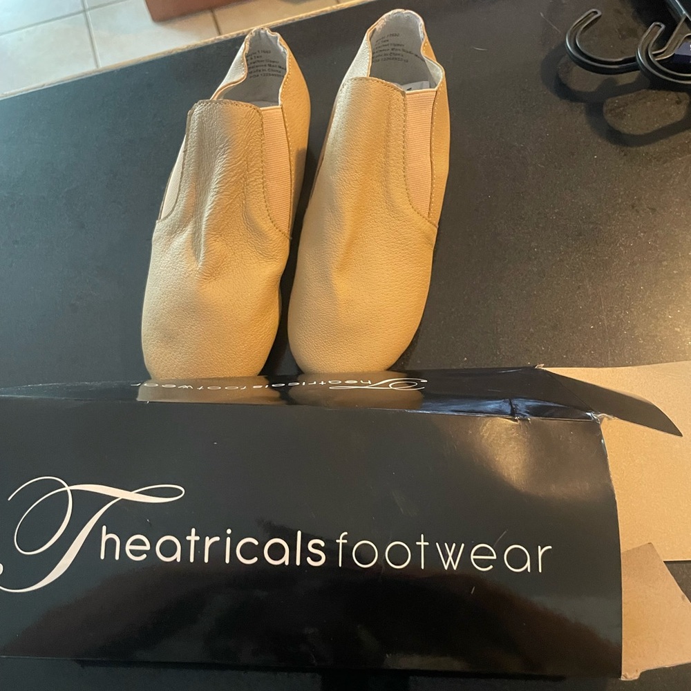 Brand new in box theatrical jazz dance shoe.